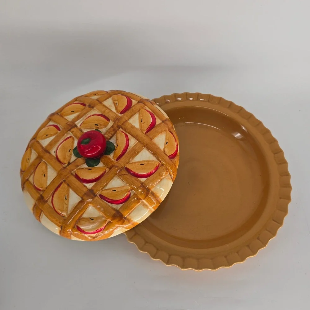Vintage Apple Pie Keeper Ceramic Covered Dish Lattice Crust Fall Kitchen Decor